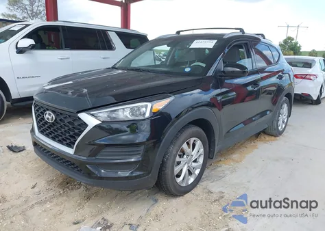 2021 Hyundai Tucson Value z USA, uszkodzony, nr VIN KM8J33A44MU305493